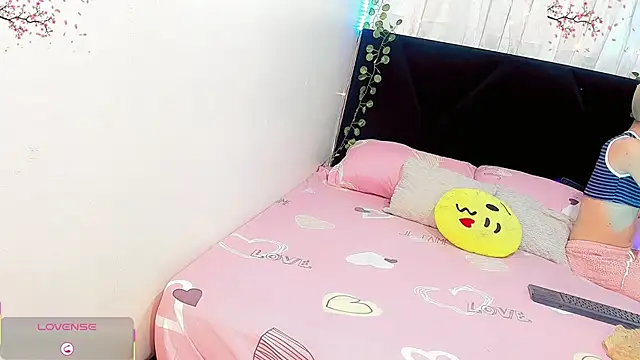 Irina milkmaid online show from April 2026 07:18:02 PM