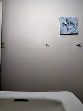 Snapshot of Locdawgg11 chatting on April 2026 11:42:01 PM Locdawgg11 online show from April 2026 11:42:01 PM