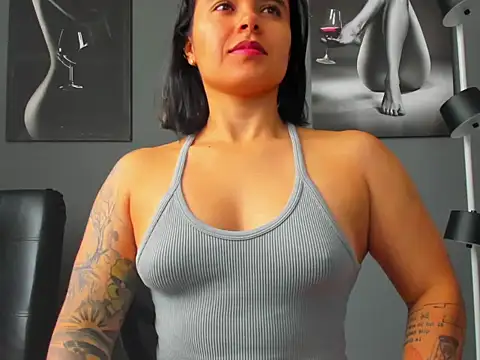 Snapshot of karlyjons12 chatting on October 2025 04:22:01 PM karlyjons12 online show from October 2025 04:22:01 PM