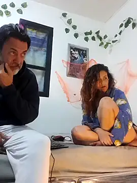 Snapshot of jeans_and_emma chatting on October 2025 12:31:01 PM jeans and emma online show from October 2025 12:31:01 PM