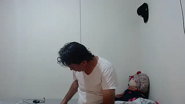 jeans and emma online show from March 2026 07:23:02 AM