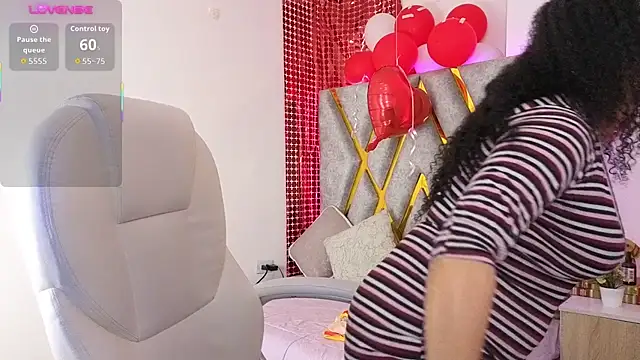 Cintiia Holmes online show from March 2026 11:21:01 PM