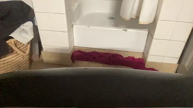 Snapshot of LeoLovelyDick chatting on February 2025 08:23:02 PM LeoLovelyDick online show from February 2025 08:23:02 PM