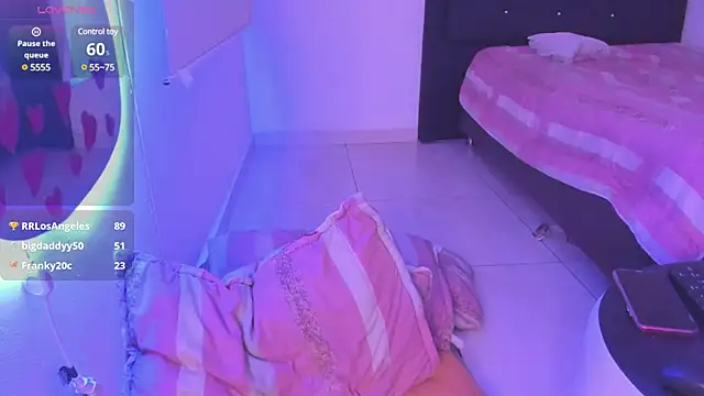 Snapshot of _Charlottequeen chatting on February 2025 02:06:02 AM Charlottequeen online show from February 2025 02:06:02 AM