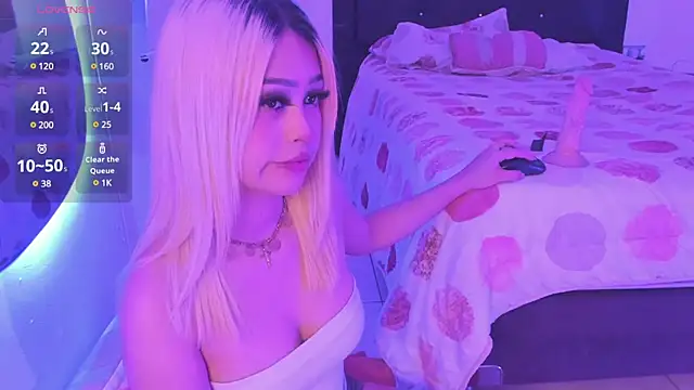 Snapshot of _Charlottequeen chatting on March 2025 04:27:01 AM Charlottequeen online show from March 2025 04:27:01 AM