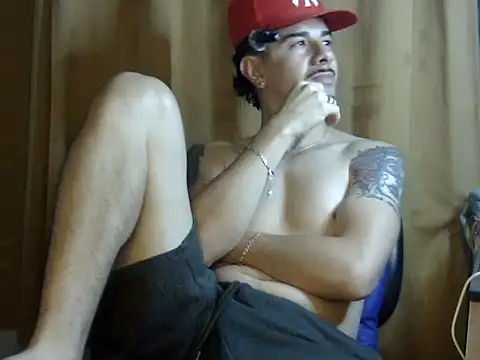 Snapshot of venusfranco_94 chatting on December 2025 12:10:02 PM venusfranco 94 online show from December 2025 12:10:02 PM