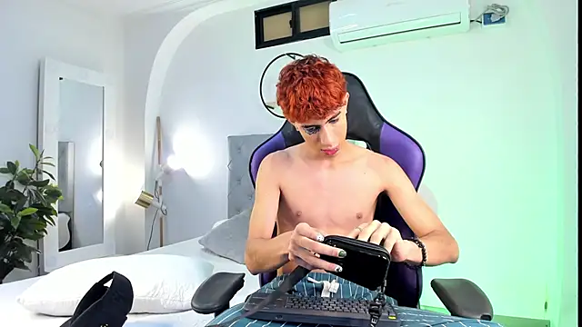 NovaaWheler online show from February 2025 04:39:02 AM