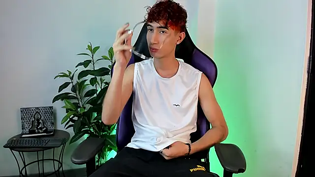 NovaaWheler online show from February 2025 04:46:02 AM