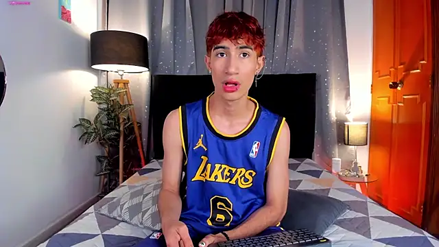 NovaaWheler online show from February 2025 09:58:02 AM