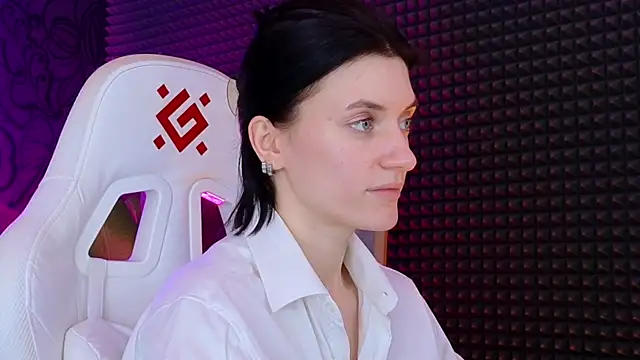 roxy riot  online show from March 2025 09:05:01 AM