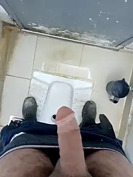 Snapshot of bigcockturk3 chatting on February 2025 05:42:01 PM bigcockturk3 online show from February 2025 05:42:01 PM