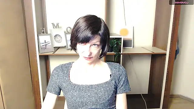 Snapshot of _AngeliaFlow_ chatting on October 2025 07:08:01 AM AngeliaFlow online show from October 2025 07:08:01 AM