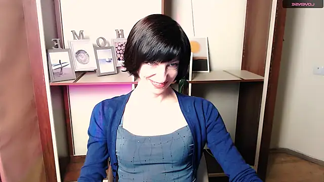 Snapshot of _AngeliaFlow_ chatting on October 2025 07:23:01 AM AngeliaFlow online show from October 2025 07:23:01 AM