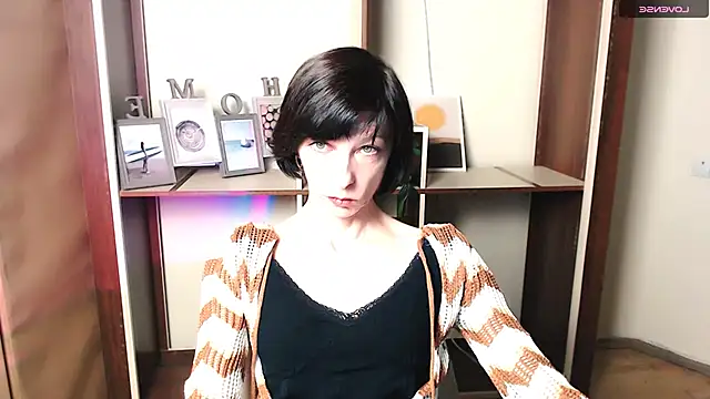 Snapshot of _AngeliaFlow_ chatting on October 2025 08:16:02 AM AngeliaFlow online show from October 2025 08:16:02 AM