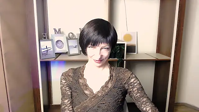 Snapshot of _AngeliaFlow_ chatting on November 2025 07:51:01 AM AngeliaFlow online show from November 2025 07:51:01 AM