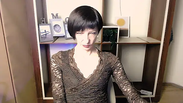 Snapshot of _AngeliaFlow_ chatting on November 2025 07:41:02 AM AngeliaFlow online show from November 2025 07:41:02 AM