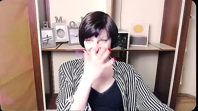  AngeliaFlow  online show from April 2026 08:15:01 AM