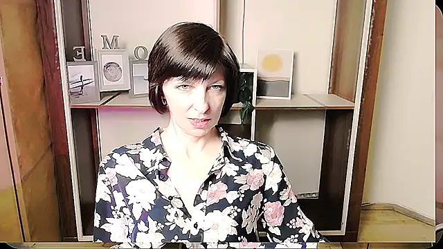 Snapshot of _AngeliaFlow_ chatting on June 2026 09:35:02 AM AngeliaFlow online show from June 2026 09:35:02 AM