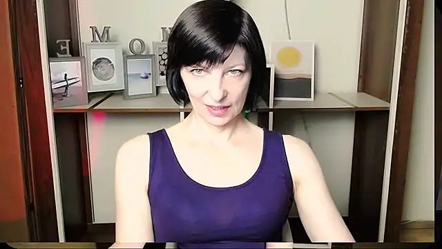 Snapshot of _AngeliaFlow_ chatting on July 2026 08:42:01 AM AngeliaFlow online show from July 2026 08:42:01 AM