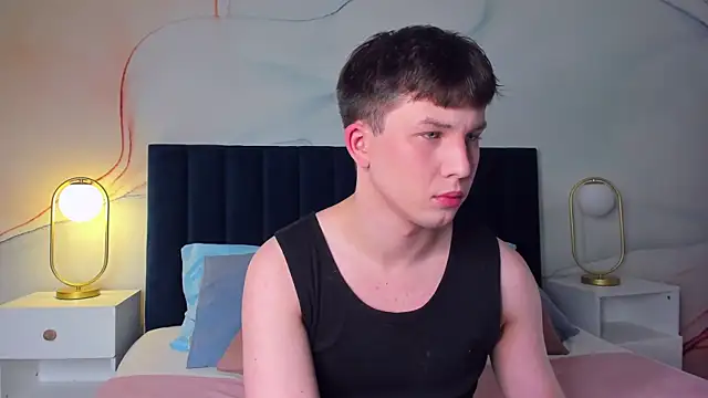 AdrianoAubert online show from September 2025 03:06:02 AM