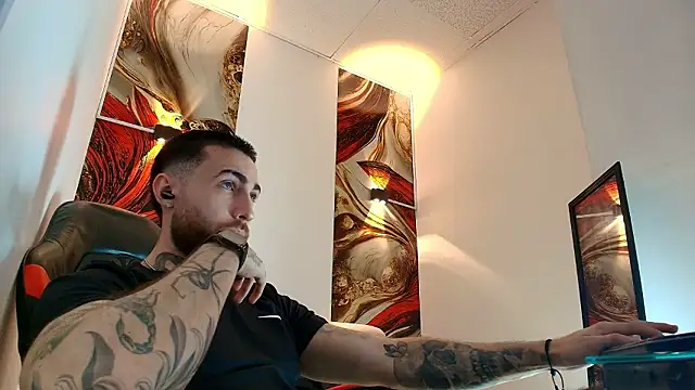 Luke davis01 online show from March 2026 01:03:01 PM