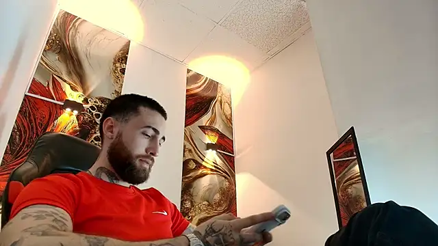 Luke davis01 online show from April 2026 01:04:01 PM