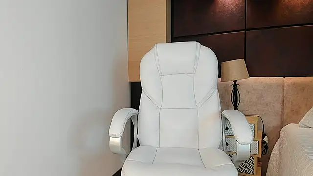 Snapshot of AngellsCollings chatting on February 2025 08:31:01 PM AngellsCollings online show from February 2025 08:31:01 PM