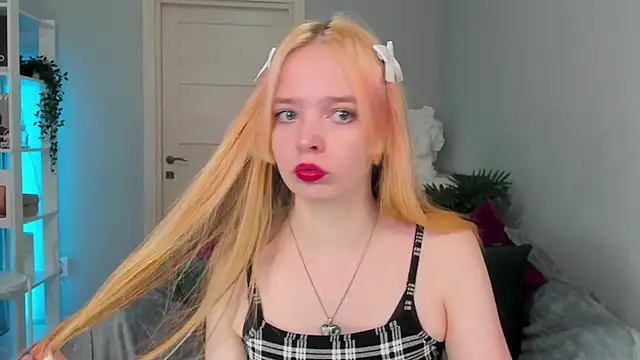 Bellla Murrr online show from February 2025 03:01:02 PM