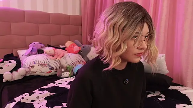 Snapshot of NataliaNovak chatting on November 2025 09:38:02 PM NataliaNovak online show from November 2025 09:38:02 PM