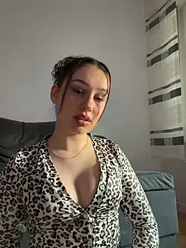 Snapshot of Daria-maus24 chatting on May 2026 06:26:01 PM Daria-maus24 online show from May 2026 06:26:01 PM