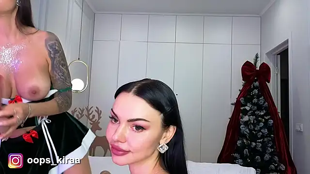 AmyLeeplay online show from December 2025 04:03:02 PM