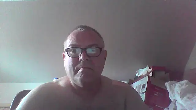 Snapshot of mkestr69 chatting on June 2026 07:23:01 PM mkestr69 online show from June 2026 07:23:01 PM