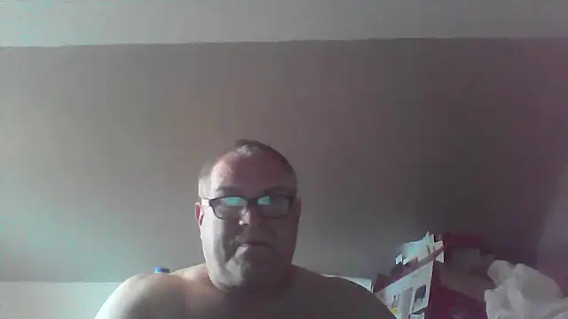 Snapshot of mkestr69 chatting on June 2026 04:28:01 PM mkestr69 online show from June 2026 04:28:01 PM