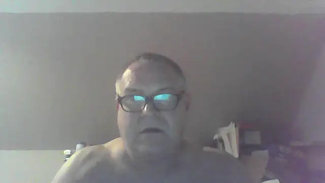 Snapshot of mkestr69 chatting on August 2026 08:00:01 PM mkestr69 online show from August 2026 08:00:01 PM