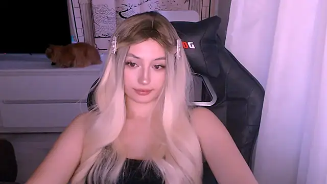 beauty blonde online show from November 2025 02:58:01 AM