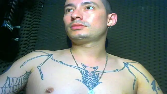 Snapshot of vampireathome chatting on March 2025 08:53:01 AM vampireathome online show from March 2025 08:53:01 AM