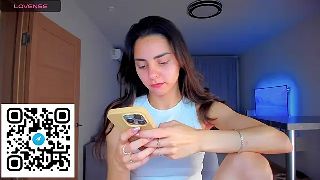 EmiliaZen online show from November 2025 05:12:02 PM