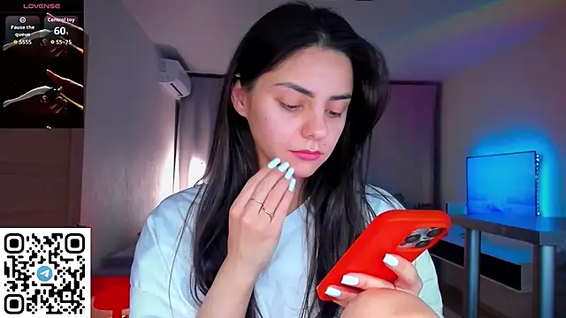 EmiliaZen online show from April 2026 07:22:01 PM