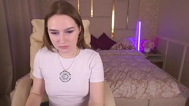 Snapshot of DivineJass chatting on February 2025 03:01:02 AM DivineJass online show from February 2025 03:01:02 AM