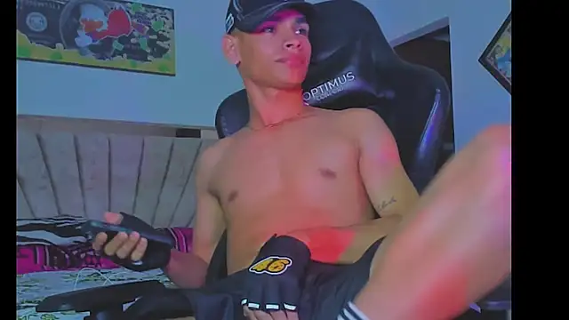 stitchs smith online show from February 2025 09:50:02 PM