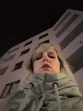 Sexybiene969 online show from December 2025 05:08:02 PM