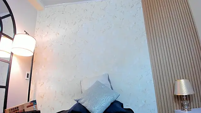 scarlet edwars online show from January 2026 06:11:02 PM