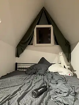 Snapshot of Julian_wins chatting on March 2025 07:42:02 PM Julian wins online show from March 2025 07:42:02 PM