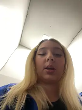 Snapshot of hotamanda01 chatting on December 2025 09:31:02 PM hotamanda01 online show from December 2025 09:31:02 PM