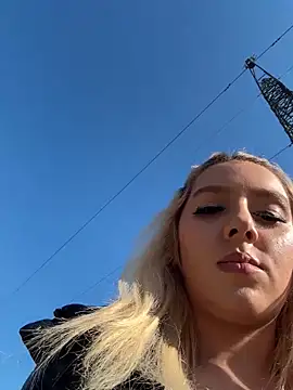 hotamanda01 online show from March 2026 01:51:02 PM