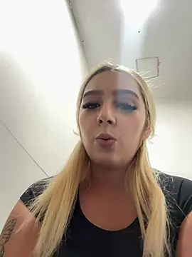 hotamanda01 online show from March 2026 08:37:01 PM