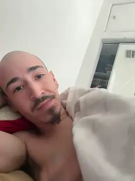 willyro98 online show from April 2026 01:42:02 PM