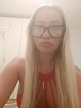 visnjica online show from November 2025 10:04:01 PM