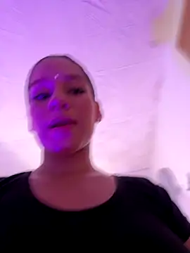 Snapshot of Abbiee_8 chatting on October 2025 11:12:02 PM Abbiee 8 online show from October 2025 11:12:02 PM