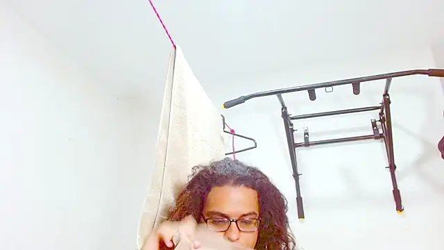 Diane blossom online show from February 2025 06:01:02 PM